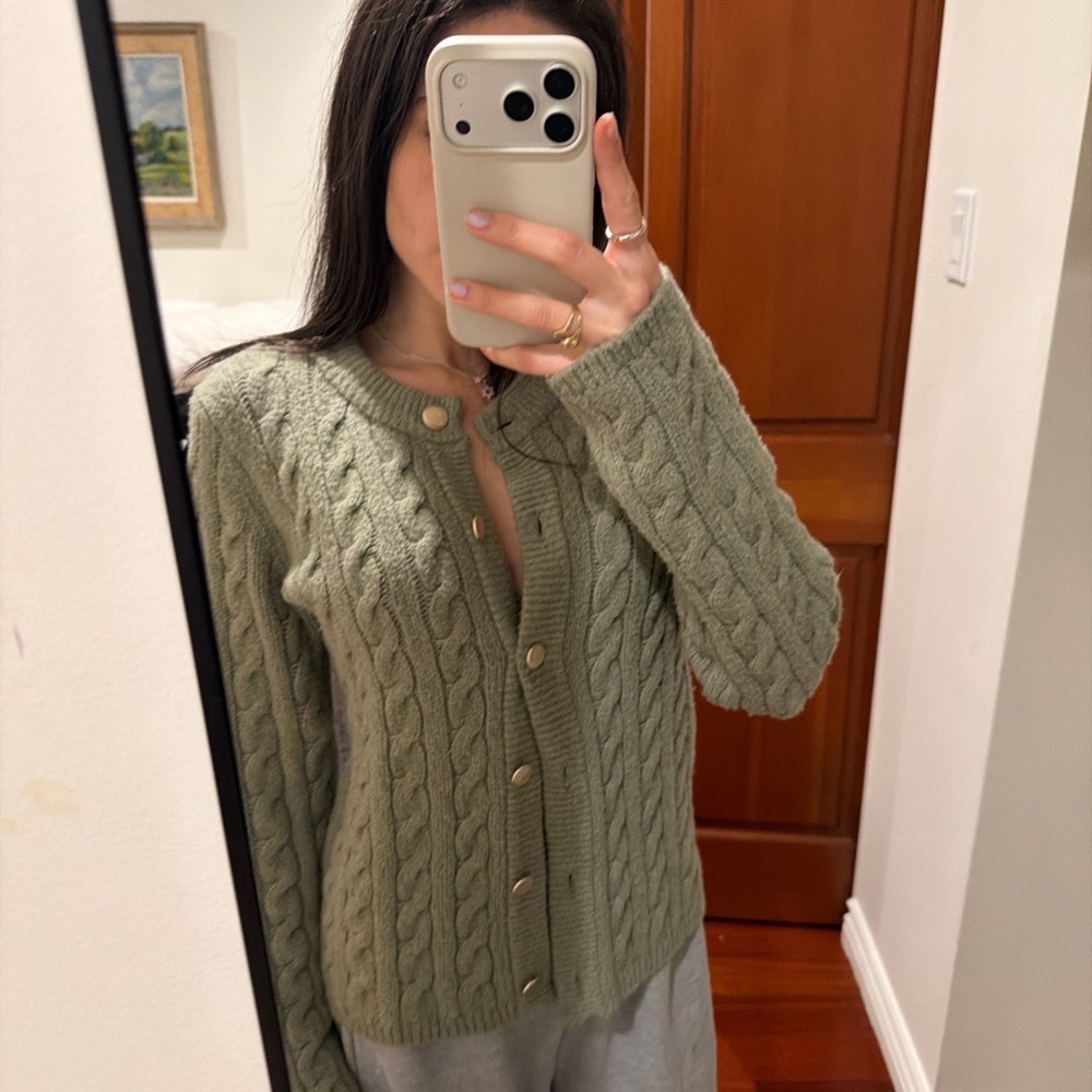Abercrombie & Fitch Women's Sage Cable Knit Cardigan